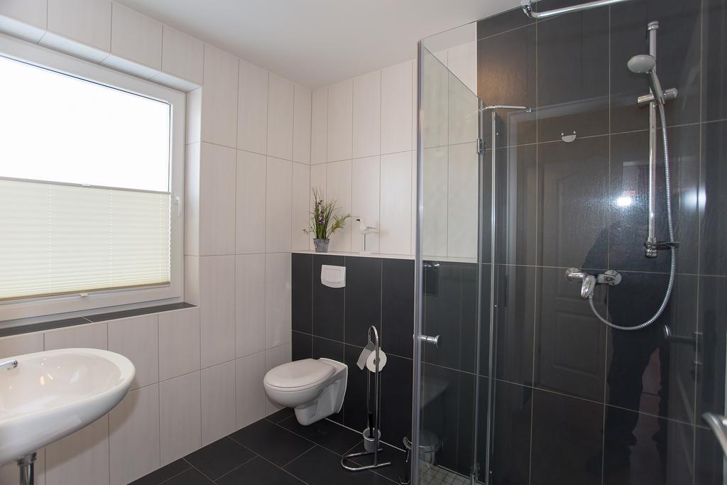 Ferienwohnung Wiek Im Hafenkieker Wiek auf Ruegen Bilik gambar